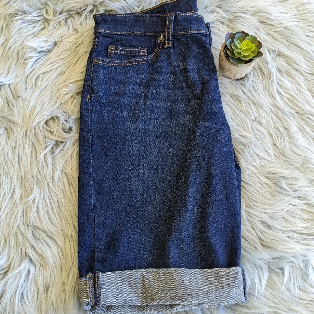 GAP Jean Shorts ♥️ - Picture 3 of 8